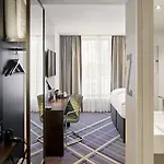 Premier Opernhaus 3*