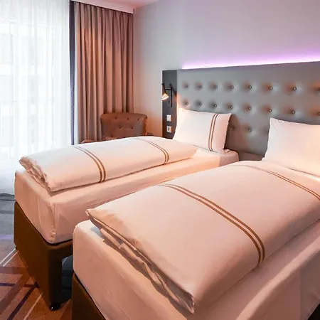 Premier Opernhaus 3*