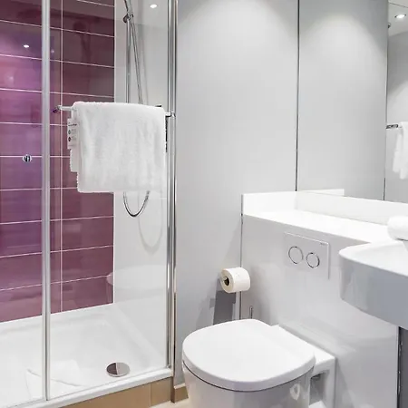 Premier Opernhaus מלון