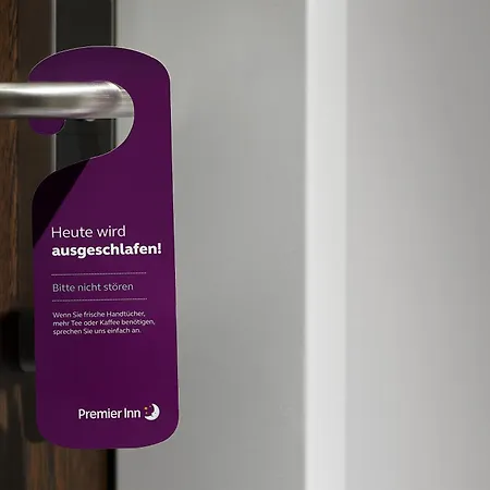 Premier Opernhaus מלון