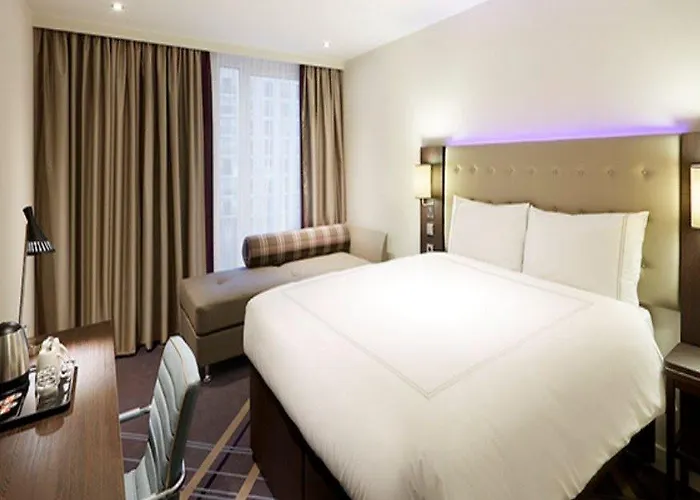 Hotel Premier Opernhaus 3*
